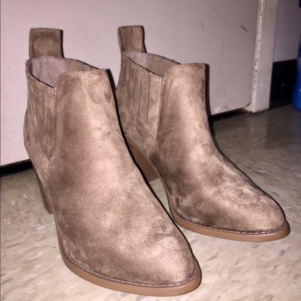 Heeled Booties - Picture 4 of 5